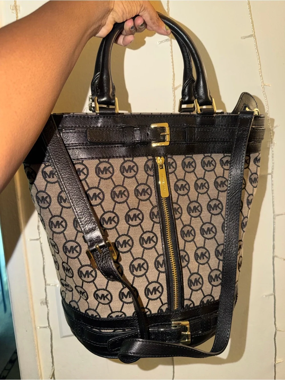 Michael Kors MK Signature monogram bucket  Handbag New!